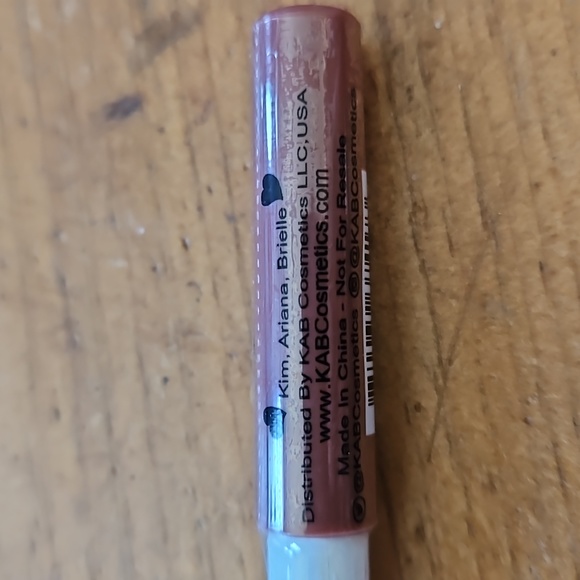 (3 for $25) KAB Cosmetics lip liner in Virtue - Picture 2 of 2